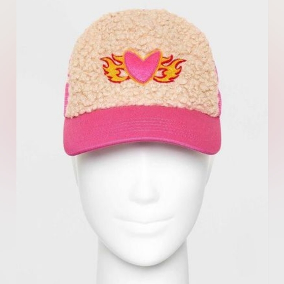 Hot pink faux sherpa cap - Picture 2 of 4